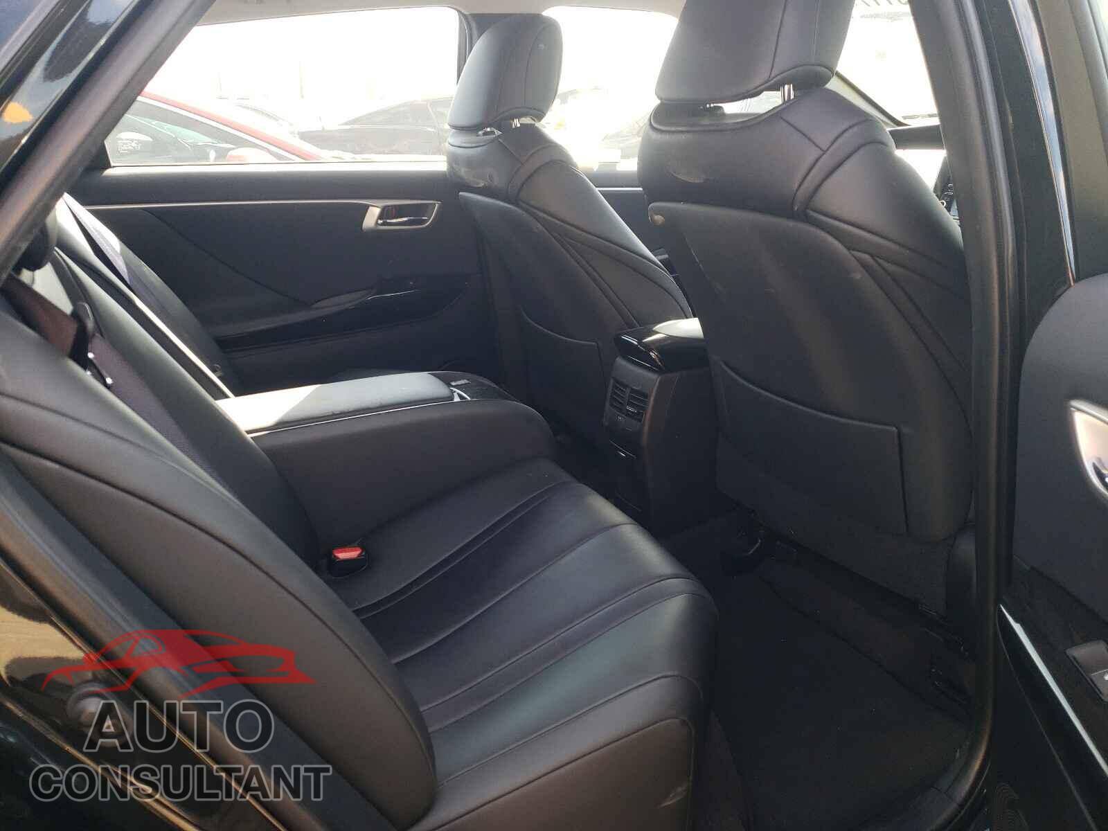 TOYOTA MIRAI 2018 - JTDBVRBD1JA004875