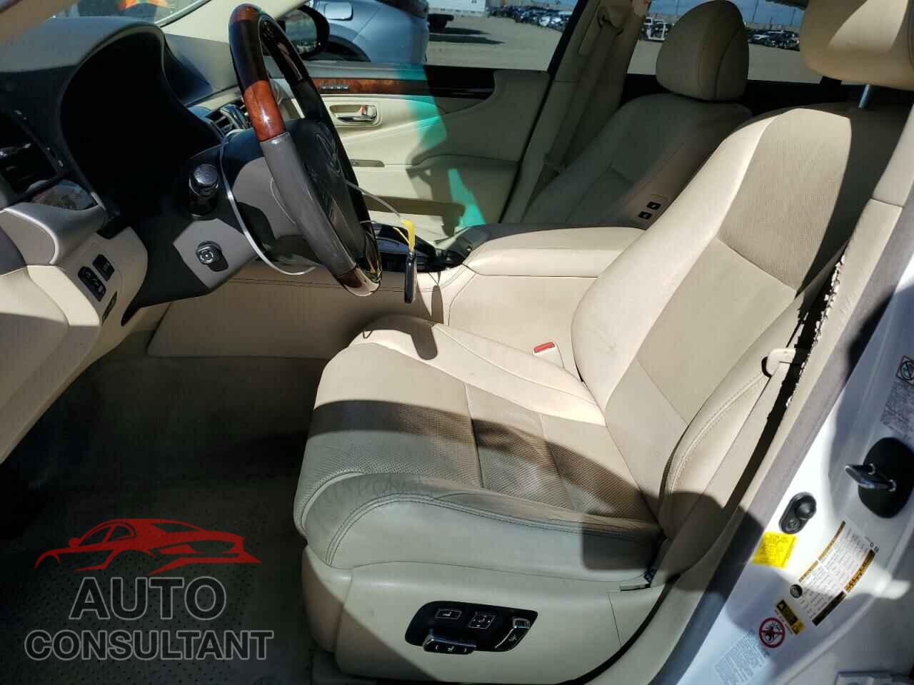 LEXUS LS460 2016 - JTHBL5EF9G5142269
