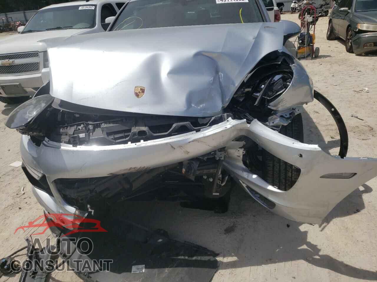 PORSCHE CAYENNE 2016 - WP1AA2A20GKA16144
