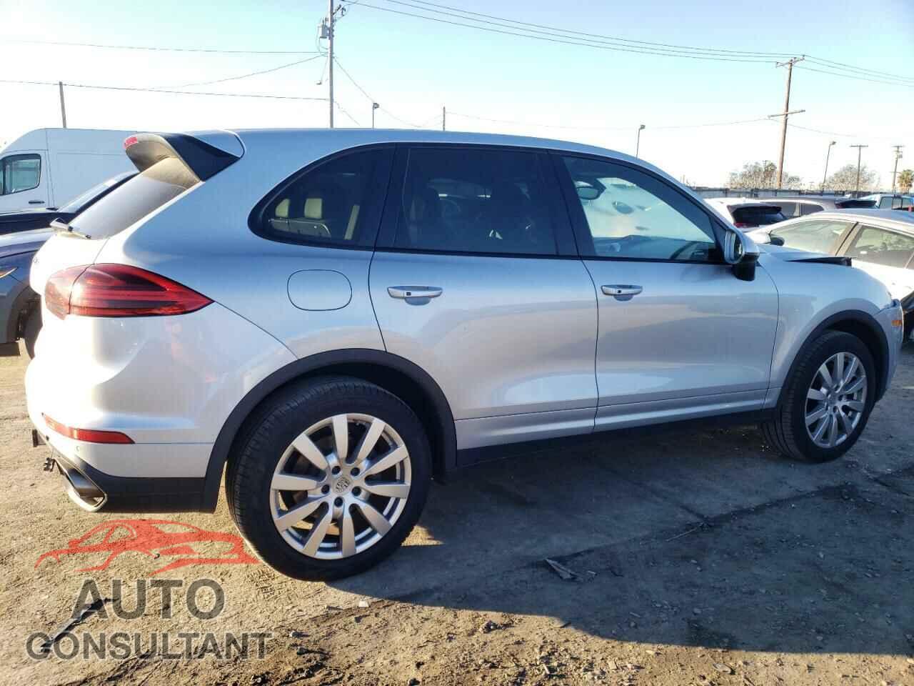 PORSCHE CAYENNE 2016 - WP1AA2A29GKA12836
