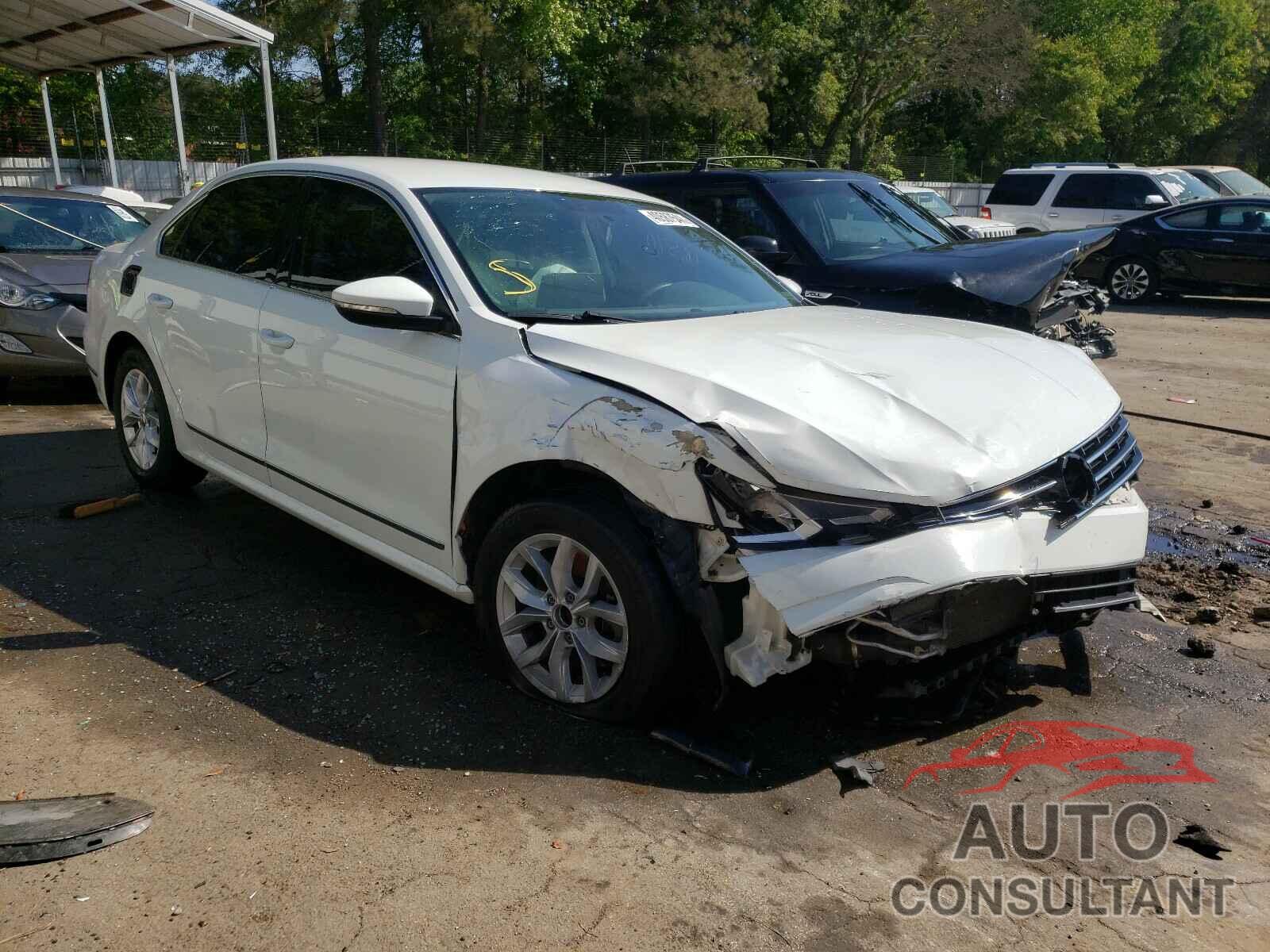 VOLKSWAGEN PASSAT 2017 - 1VWAT7A37HC015258
