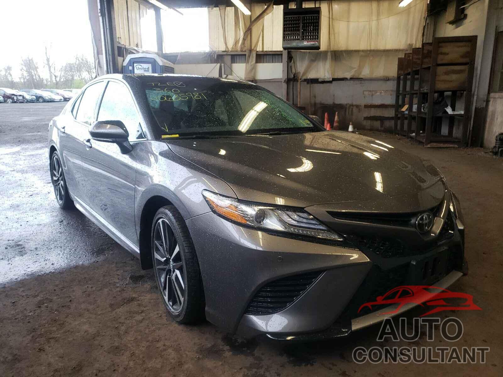 TOYOTA CAMRY 2018 - 4T1B61HK9JU126138