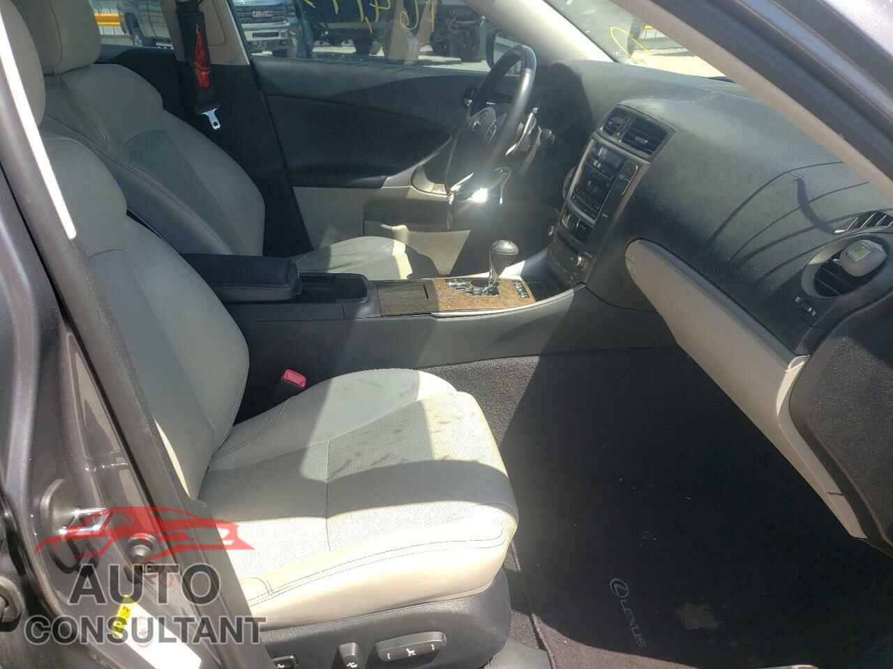 LEXUS IS 2012 - JTHBF5C22C5173459