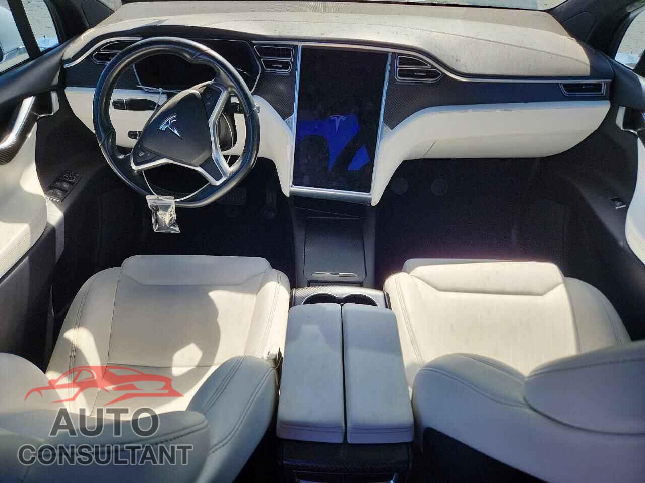 TESLA MODEL X 2017 - 5YJXCBE28HF061203