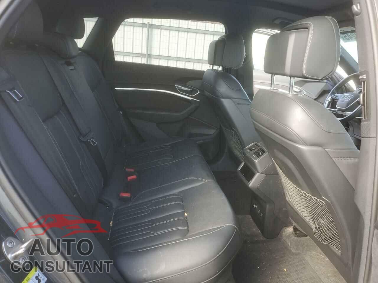 AUDI E-TRON 2019 - WA1VAAGE9KB005905