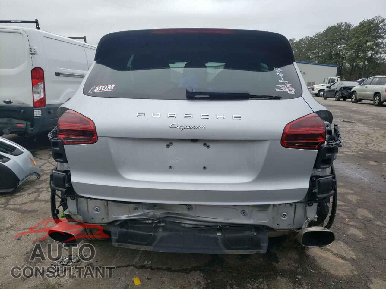 PORSCHE CAYENNE 2016 - WP1AA2A23GKA09978