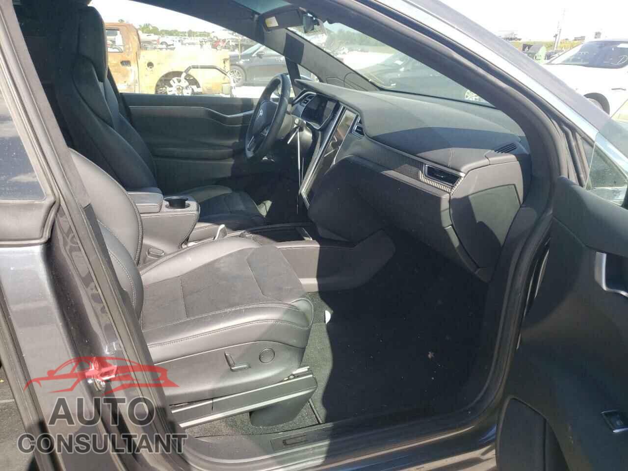TESLA MODEL X 2017 - 5YJXCBE45HF077876
