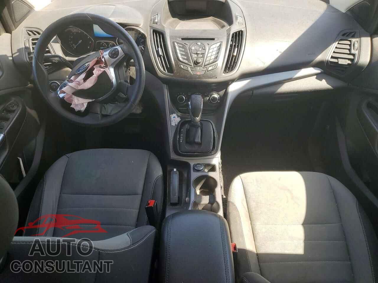 FORD ESCAPE 2016 - 1FMCU9GX1GUB37357