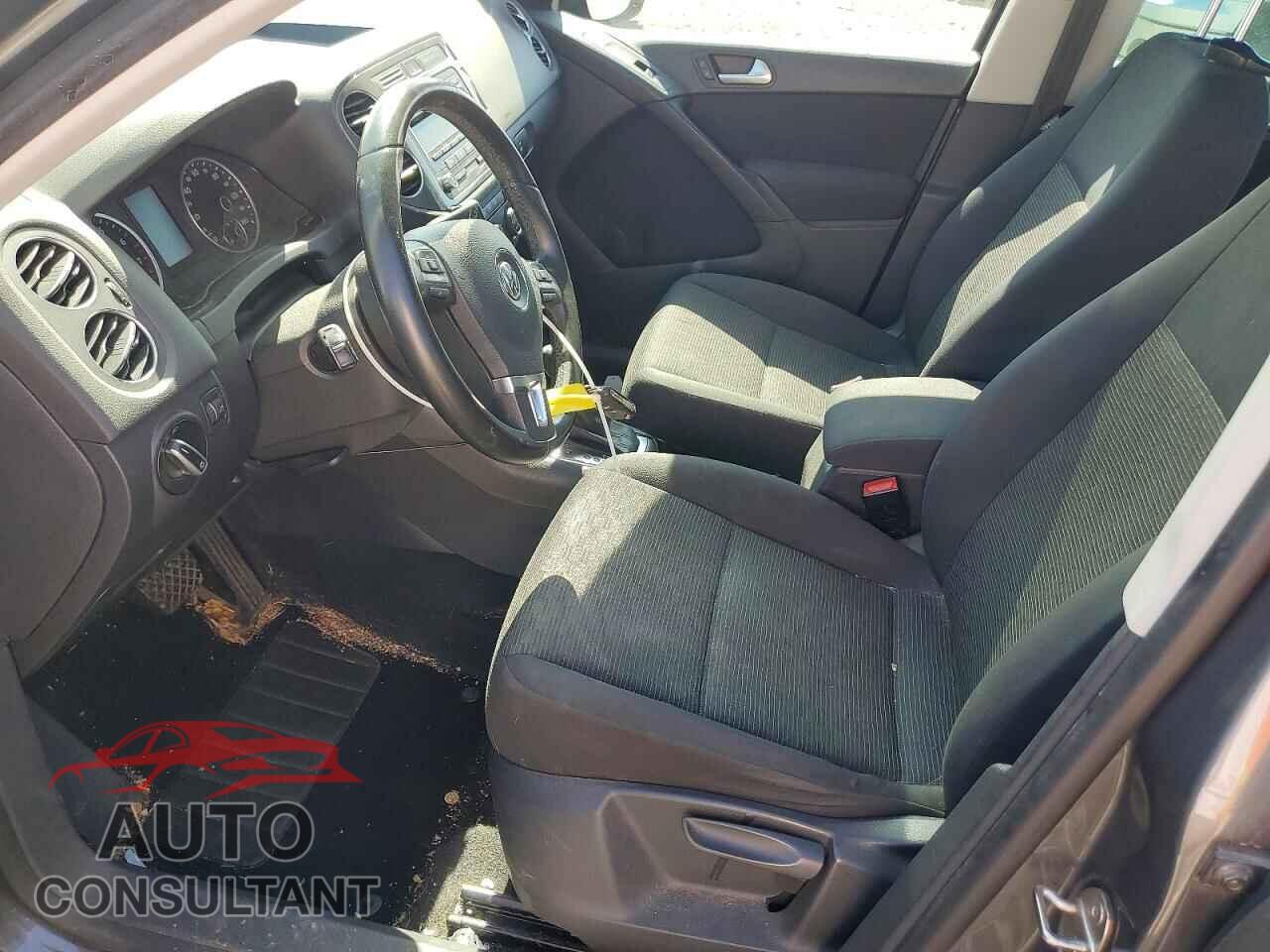 VOLKSWAGEN GOLF 2012 - WVWDB7AJ3CW282910