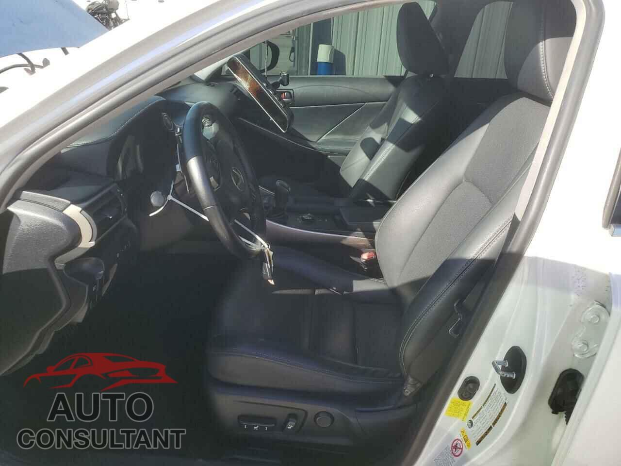 LEXUS IS 2017 - JTHBA1D20H5039773