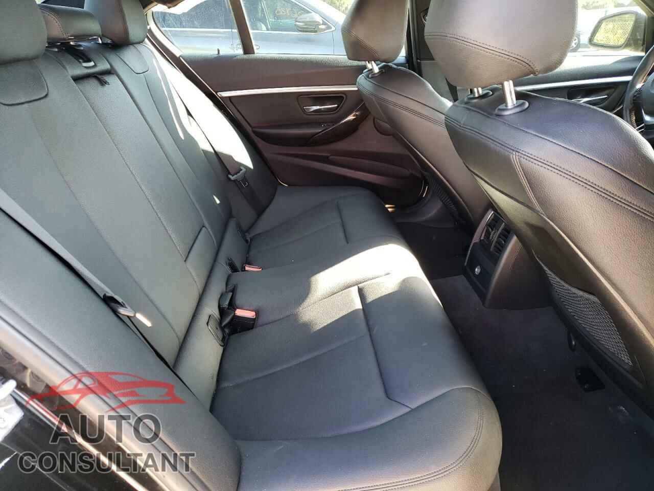 BMW 3 SERIES 2016 - WBA8E9G56GNT42086