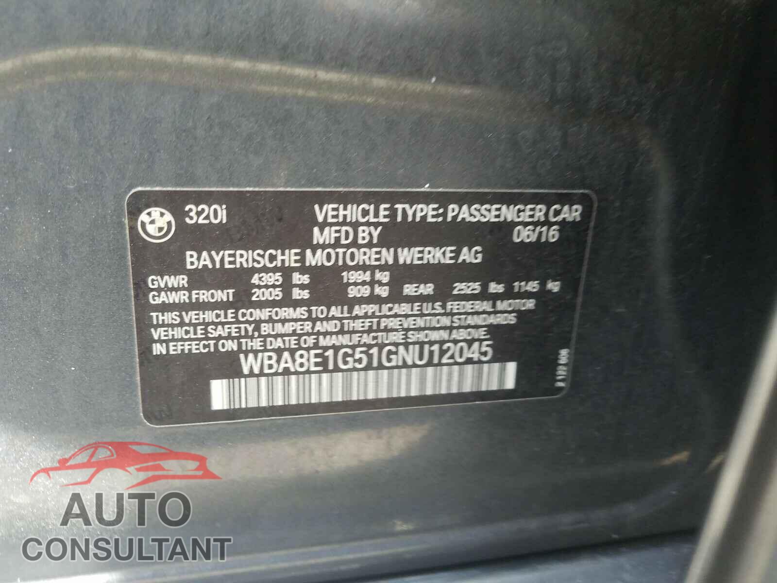 BMW 3 SERIES 2016 - WBA8E1G51GNU12045