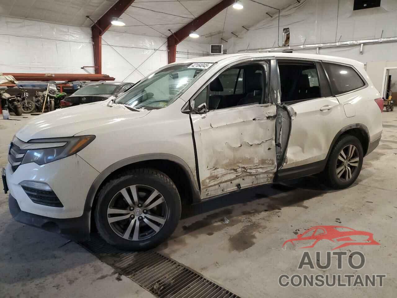 HONDA PILOT 2017 - 5FNYF6H52HB045541
