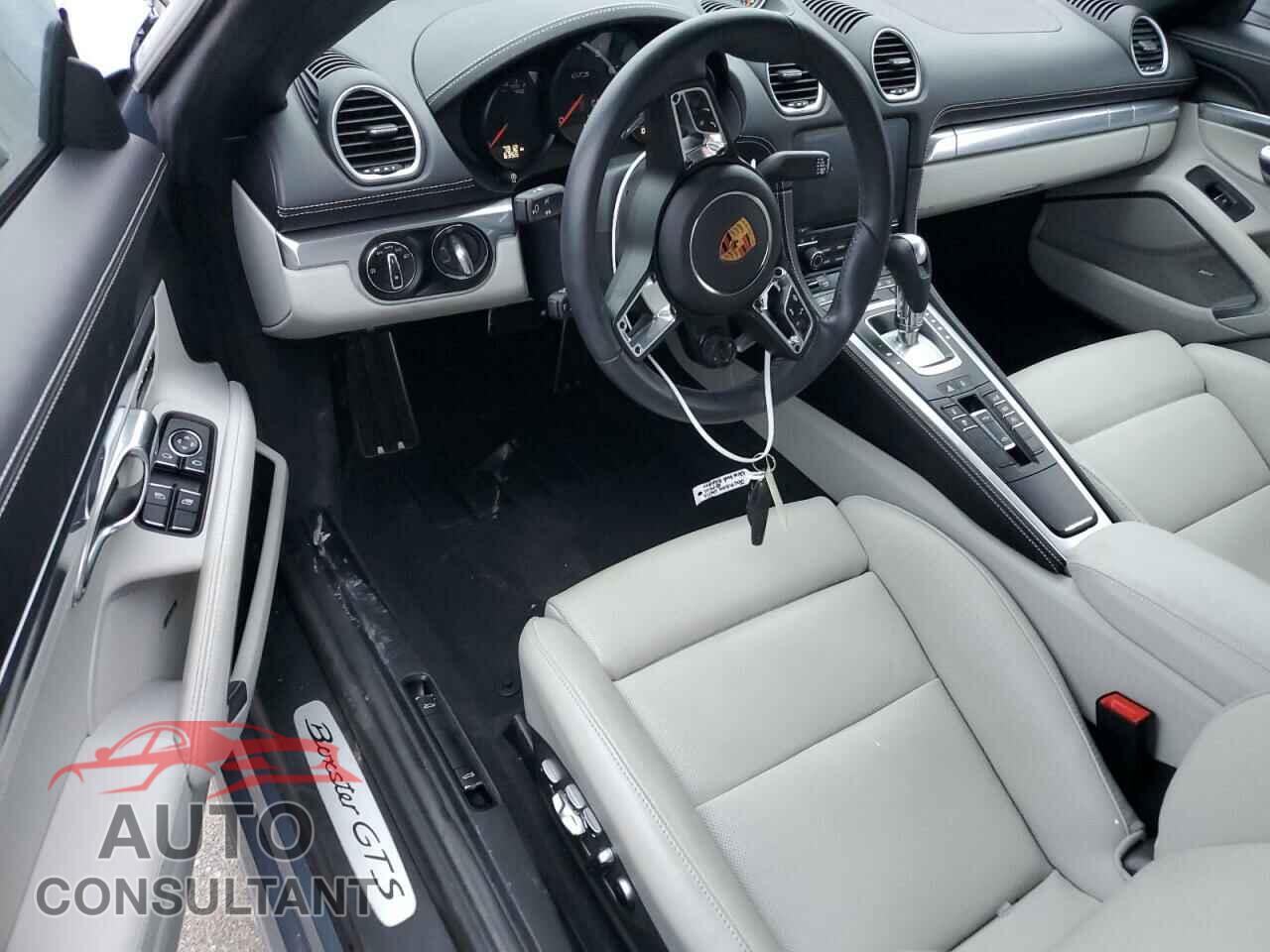 PORSCHE BOXSTER 2018 - WP0CB2A88JS229118