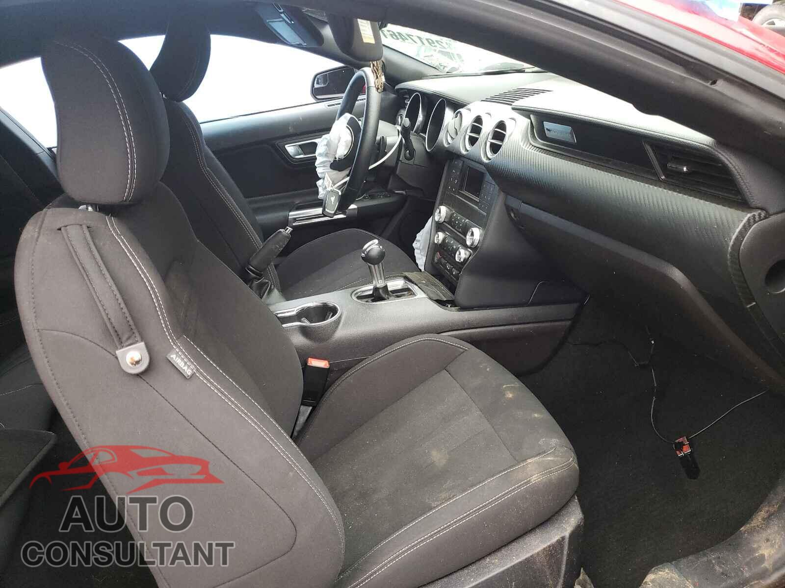 FORD MUSTANG 2019 - 1FA6P8TH9K5173758