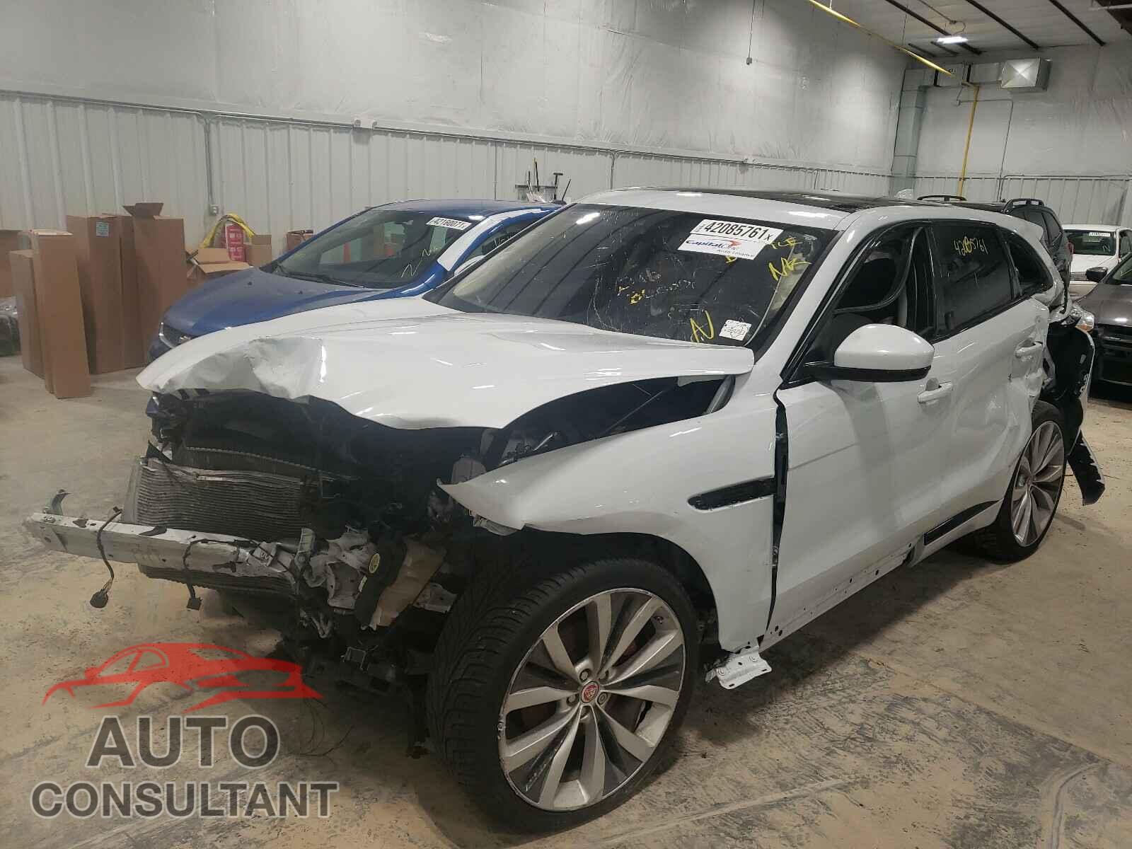 JAGUAR F-PACE 2017 - SADCL2BV8HA097113