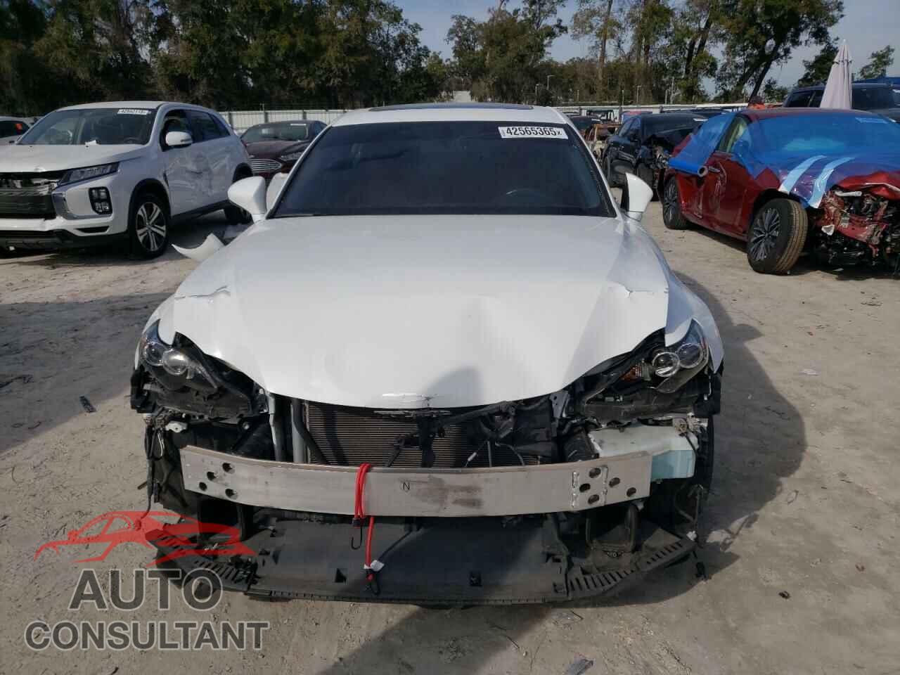 LEXUS IS 2016 - JTHBA1D21G5017165