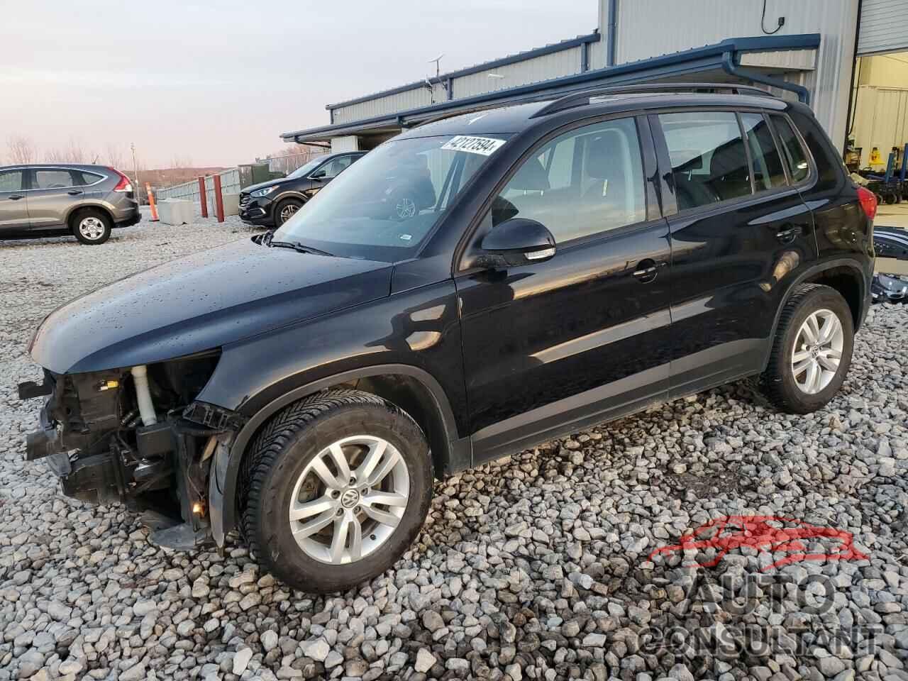 VOLKSWAGEN TIGUAN 2017 - WVGBV7AX6HK030050