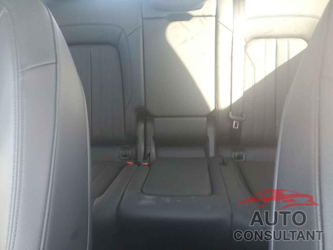 AUDI Q5 2018 - WA1BNAFY0J2117462