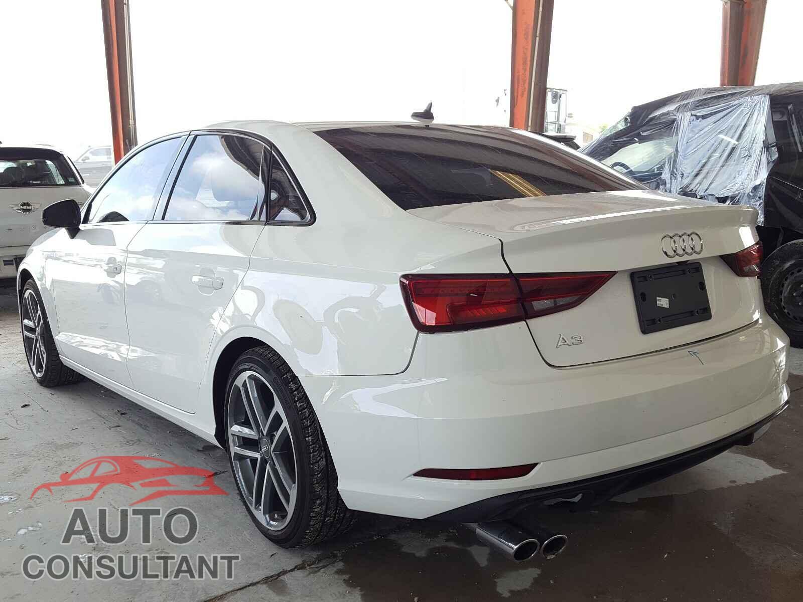 AUDI A3 2019 - WAUAUGFF2KA092977