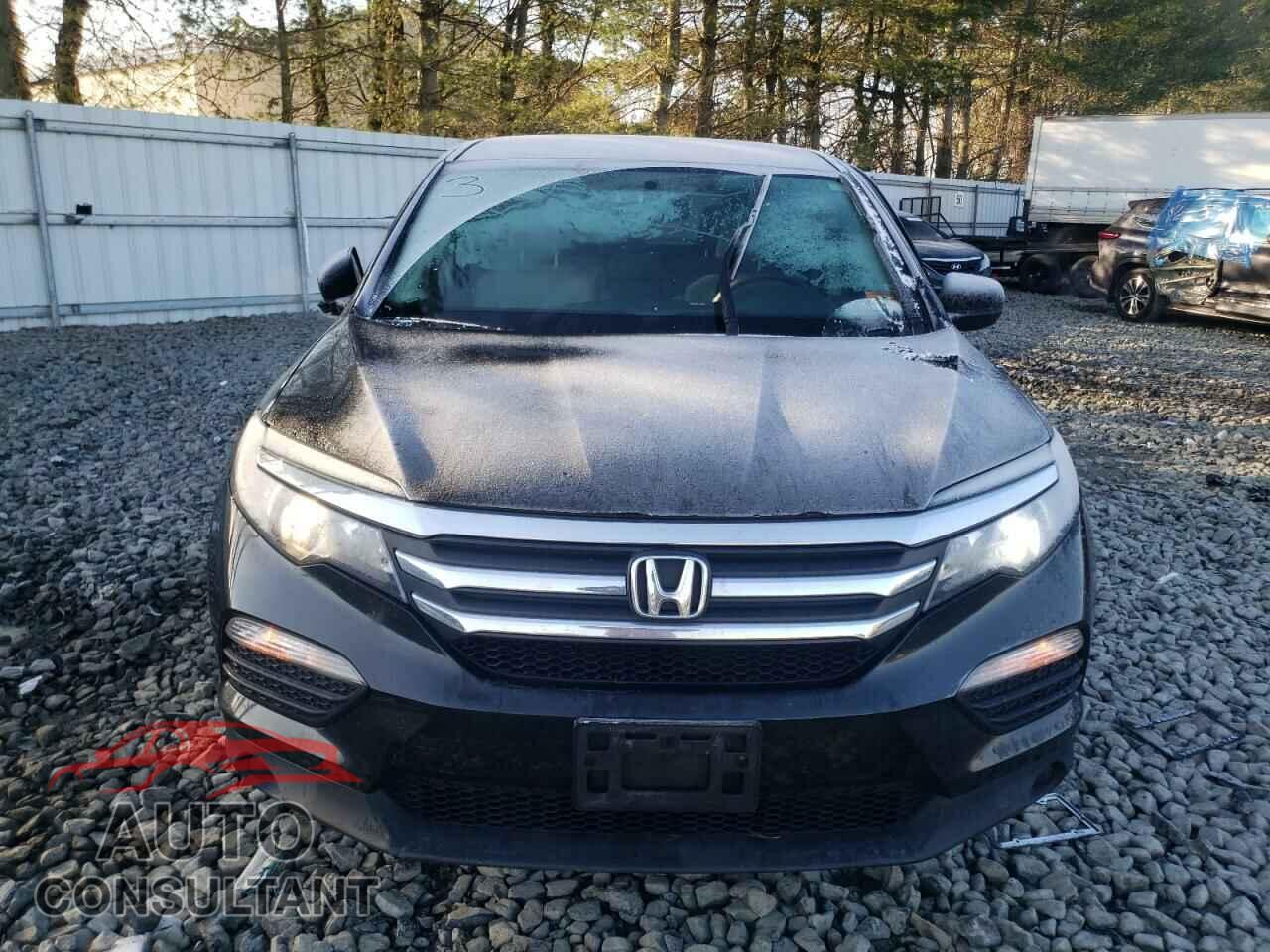 HONDA PILOT 2017 - 5FNYF6H18HB061806