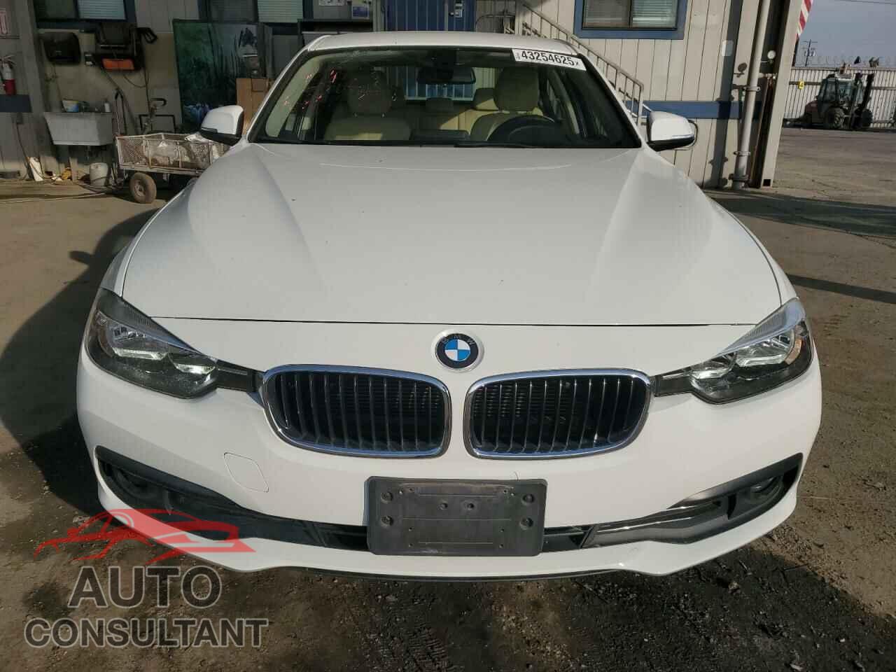 BMW 3 SERIES 2017 - WBA8E1G50HNU15147