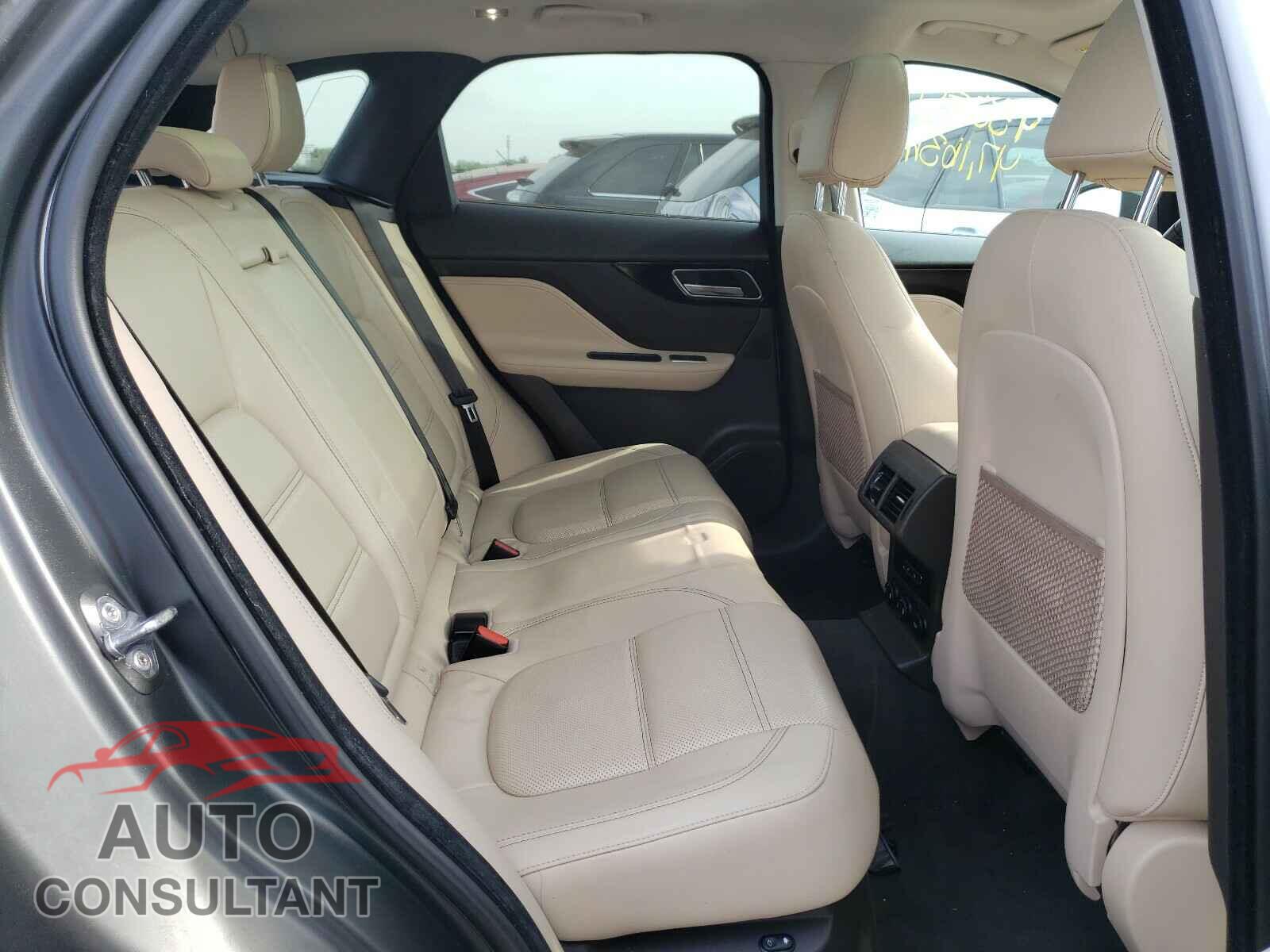 JAGUAR F-PACE 2017 - SADCK2BV7HA897226