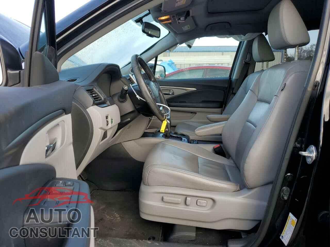 HONDA PILOT 2018 - 5FNYF6H55JB006982