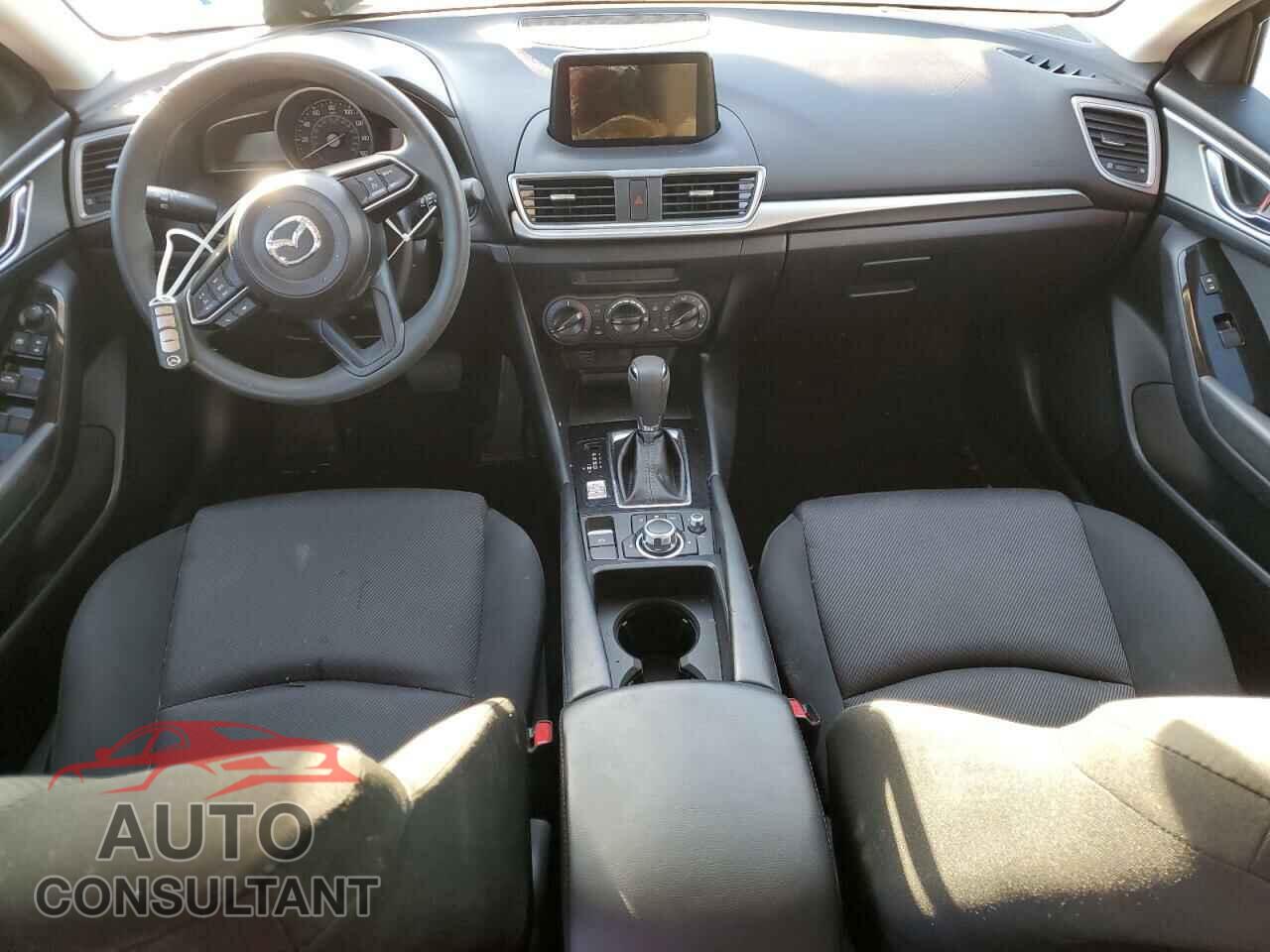 MAZDA 3 2018 - 3MZBN1U70JM178977