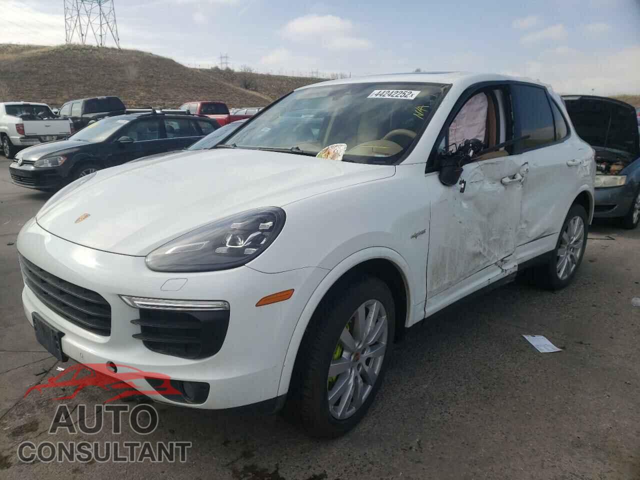 PORSCHE CAYENNE 2017 - WP1AE2A27HLA72503