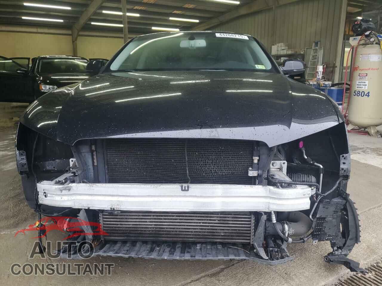 AUDI A5 2012 - WAULFAFR6CA004847