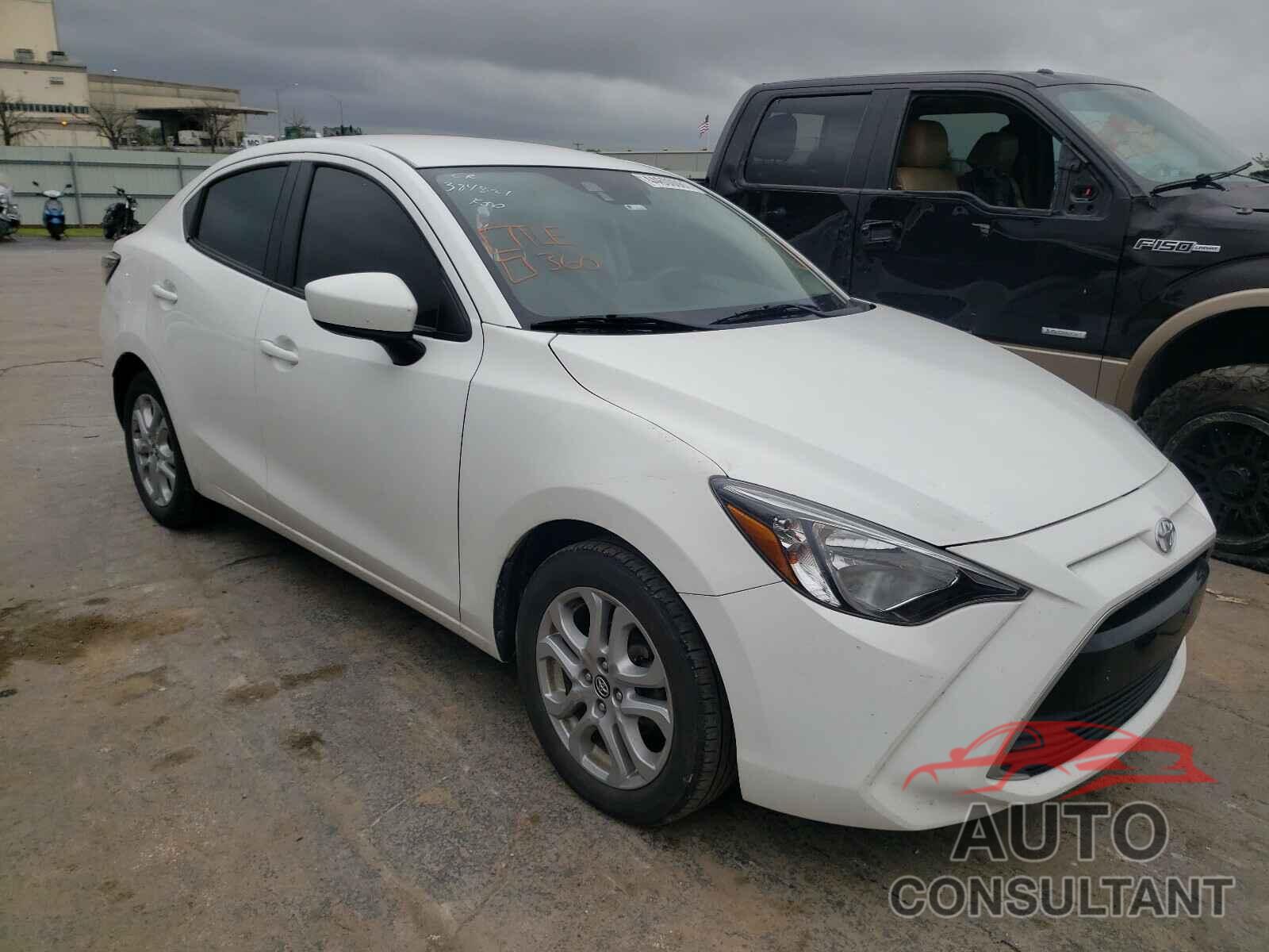 TOYOTA YARIS 2018 - 3MYDLBYV7JY306562
