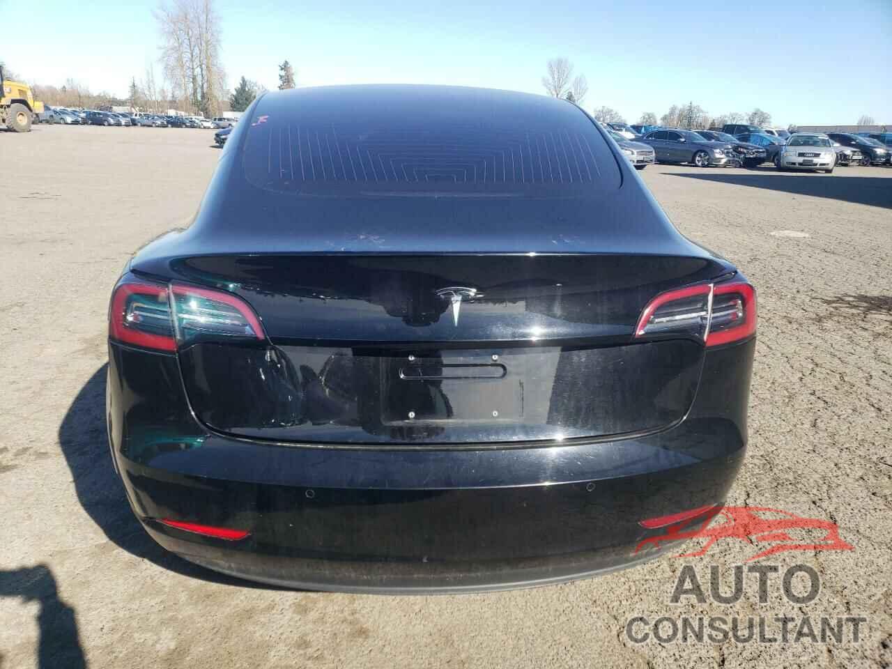 TESLA MODEL 3 2018 - 5YJ3E1EA4JF124989
