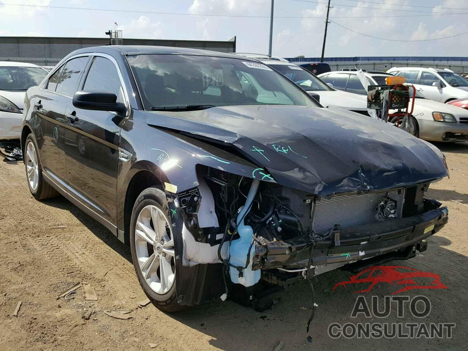 FORD TAURUS 2018 - 1FAHP2D8XJG126732