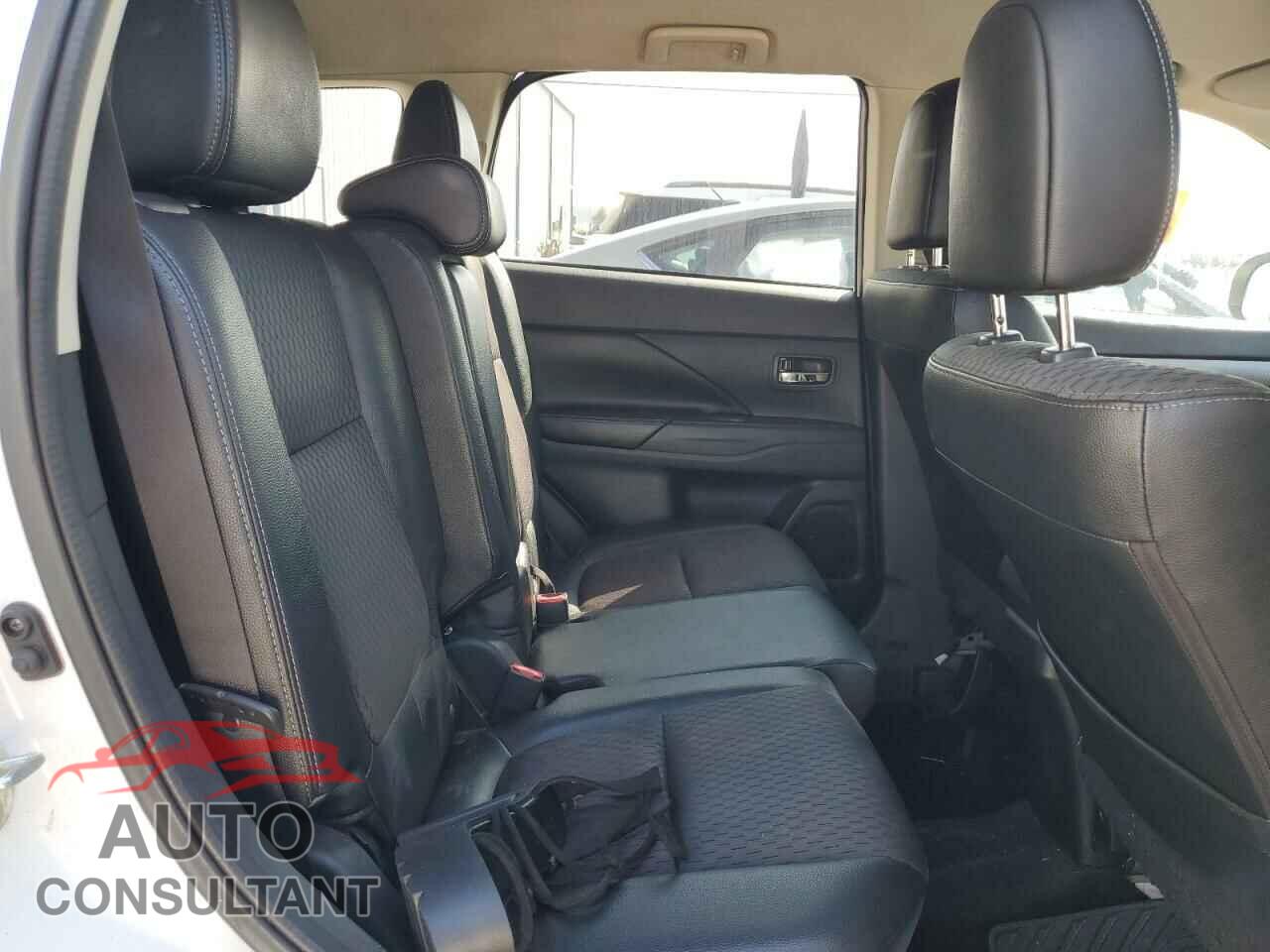MITSUBISHI OUTLANDER 2015 - JA4AD3A34FZ012010