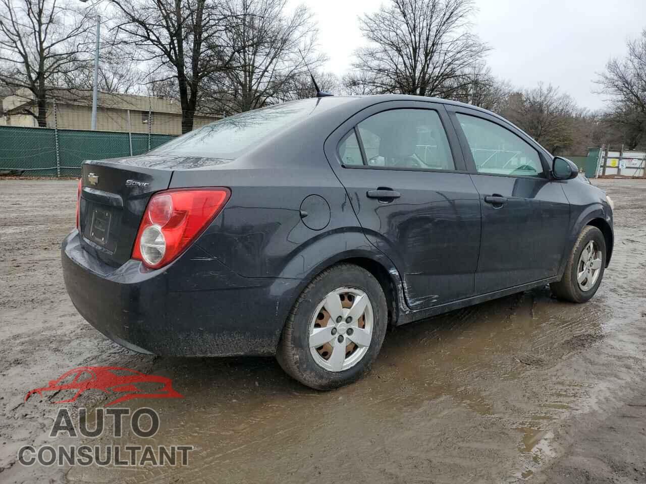 CHEVROLET SONIC 2014 - 1G1JA5SH0E4174628