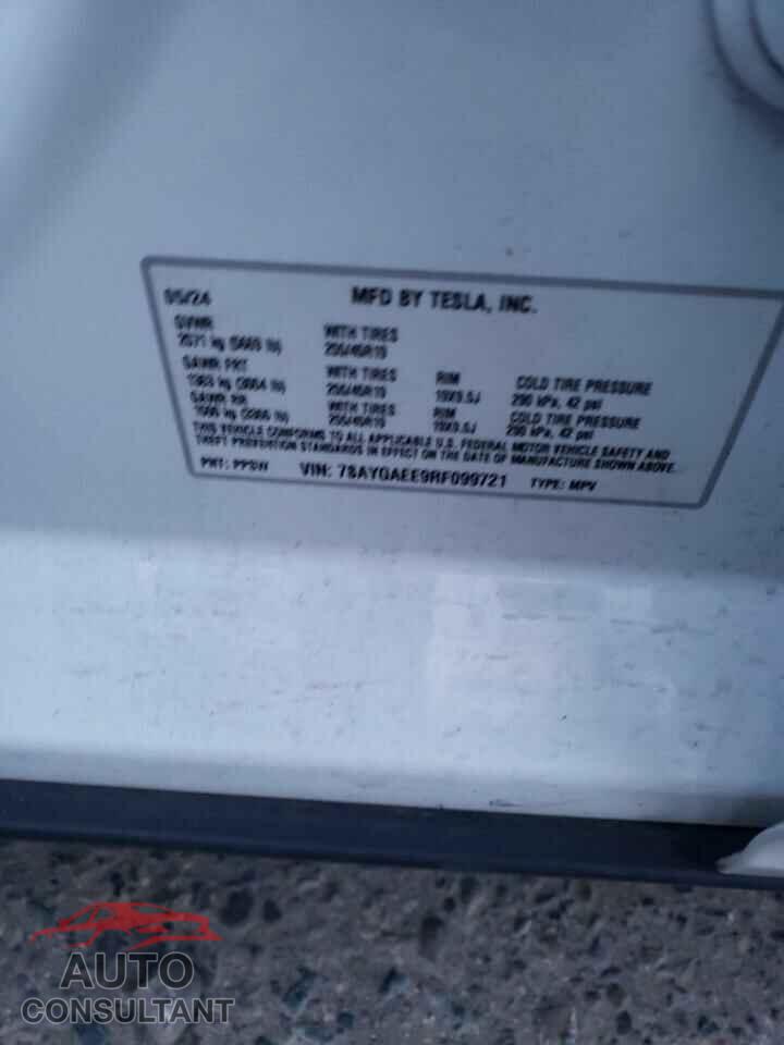 TESLA MODEL Y 2024 - 7SAYGAEE9RF099721