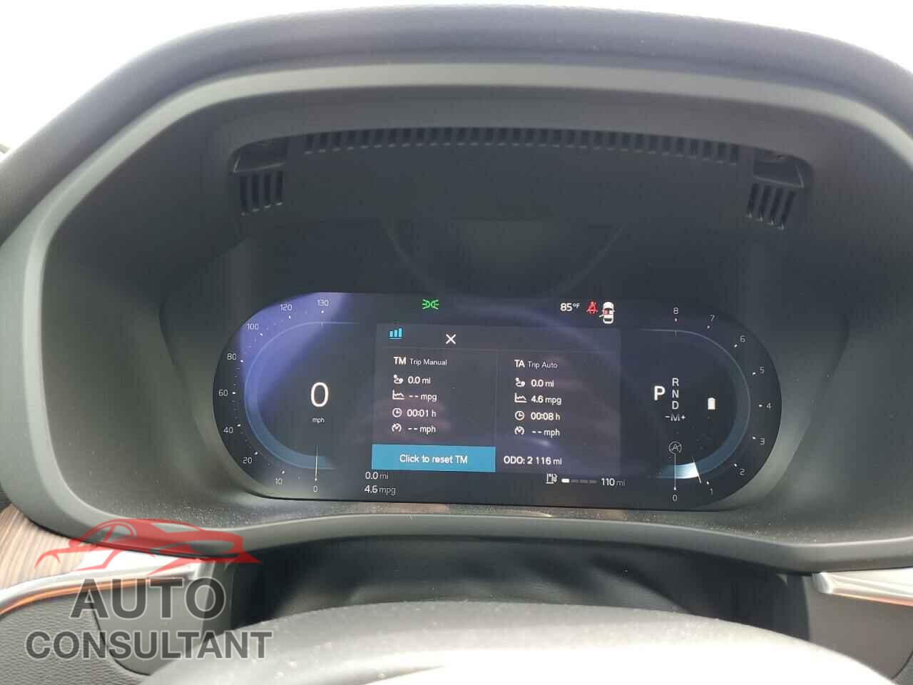 VOLVO XC60 PLUS 2023 - YV4L12DN2P1226005