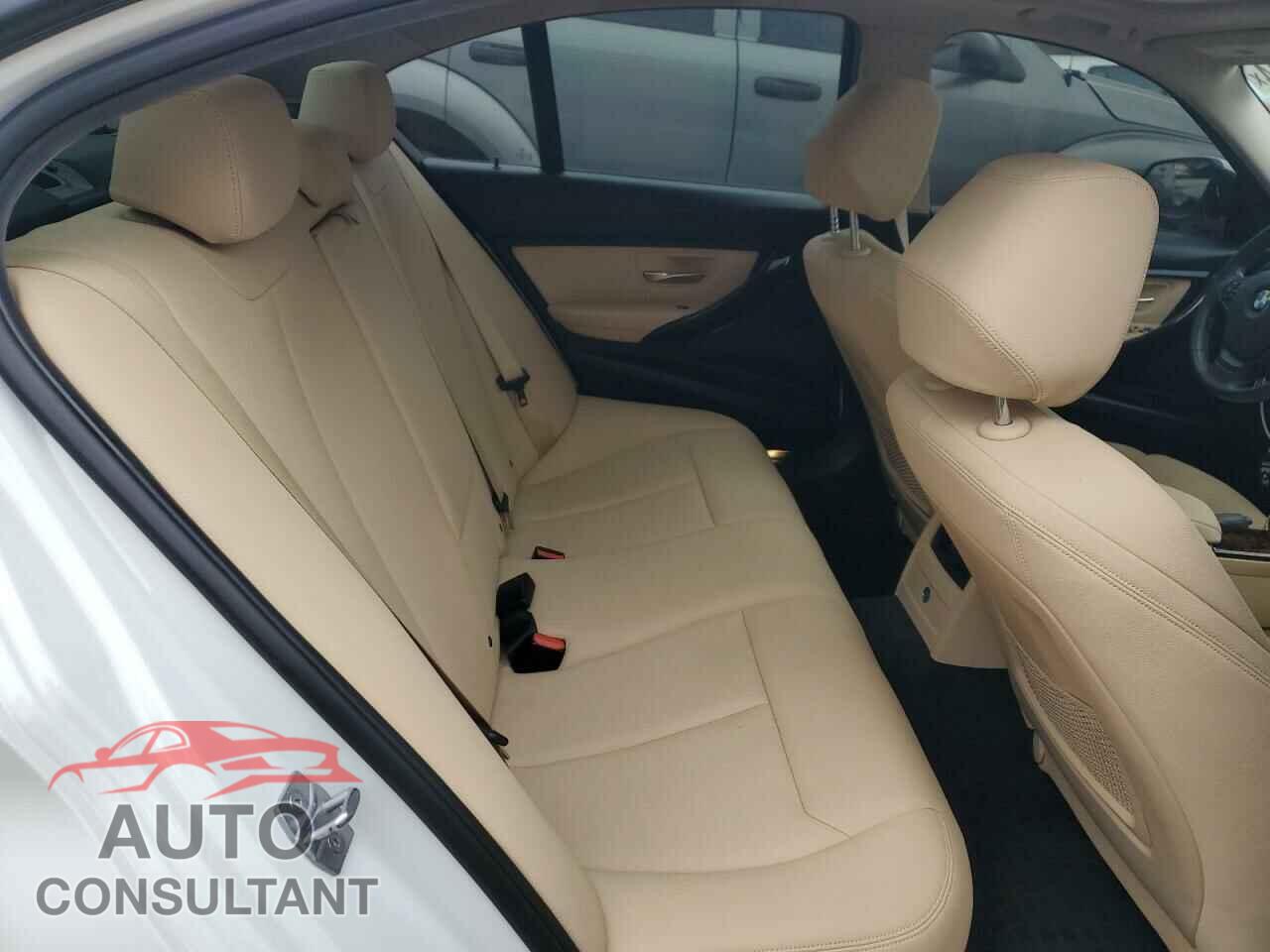 BMW 3 SERIES 2018 - WBA8E5G56JNU46142