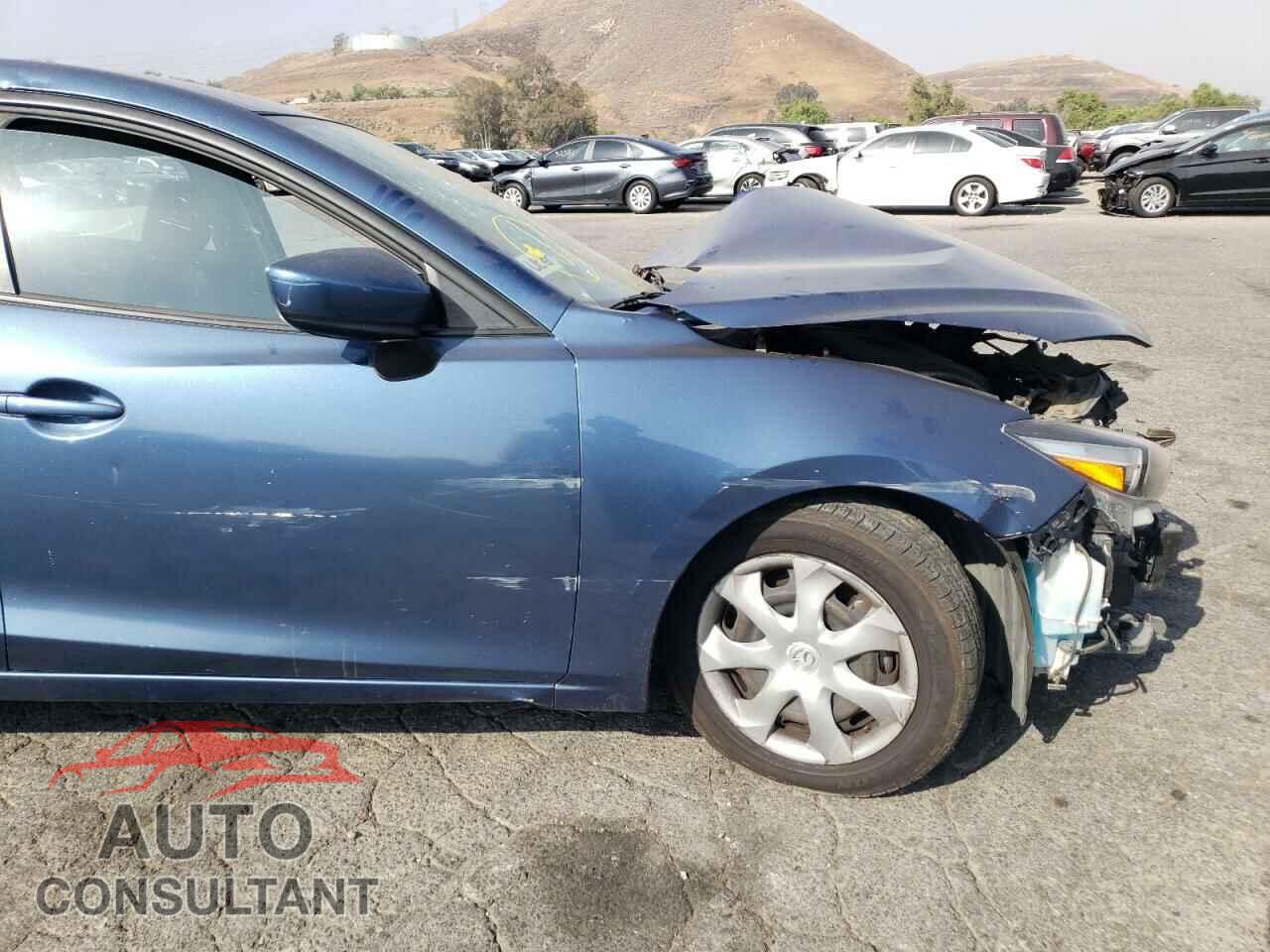 MAZDA 3 2017 - 3MZBN1U76HM103050