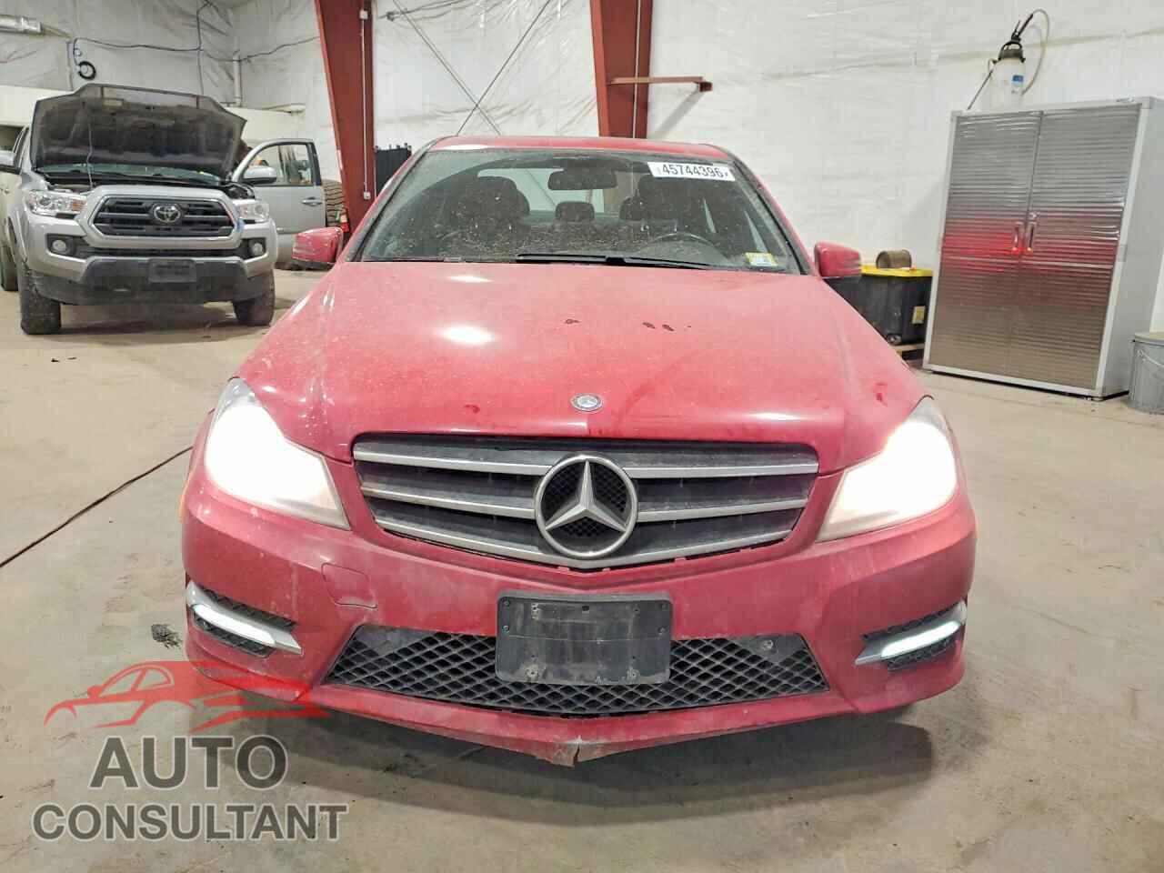 MERCEDES-BENZ C-CLASS 2014 - WDDGF8AB2ER321753