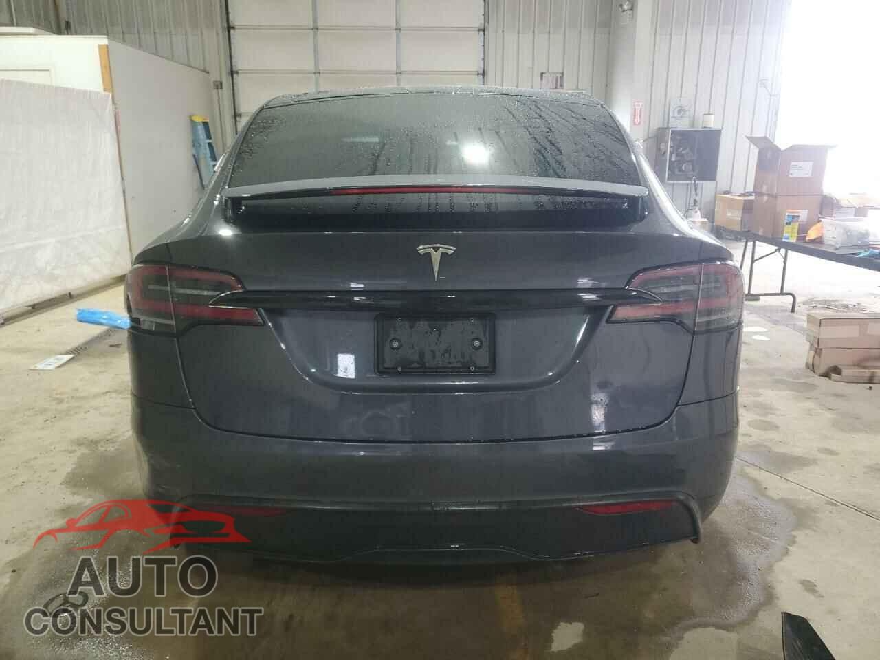 TESLA MODEL X 2023 - 7SAXCBE57PF381107