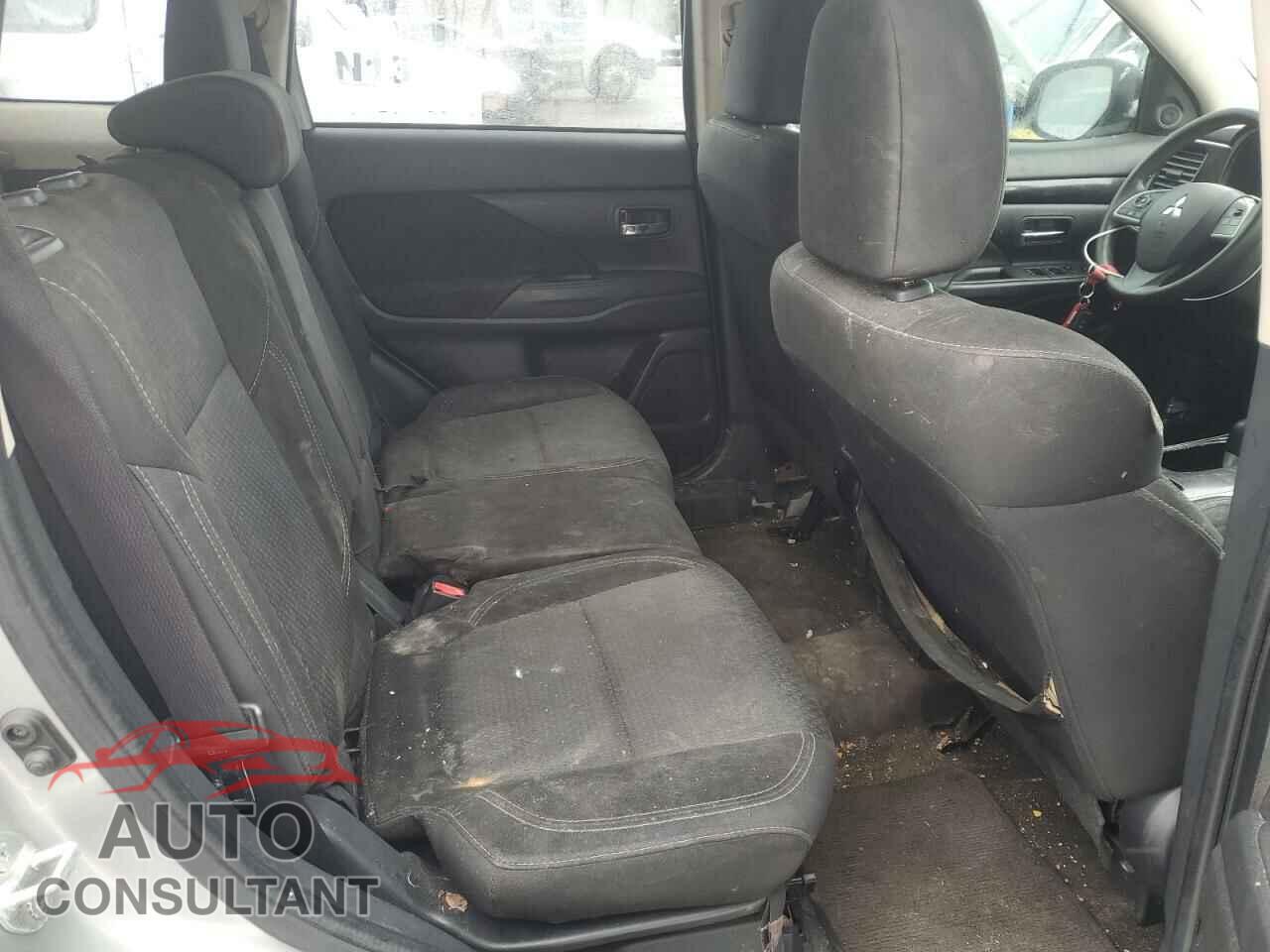 MITSUBISHI OUTLANDER 2020 - JA4AD2A31LZ009202