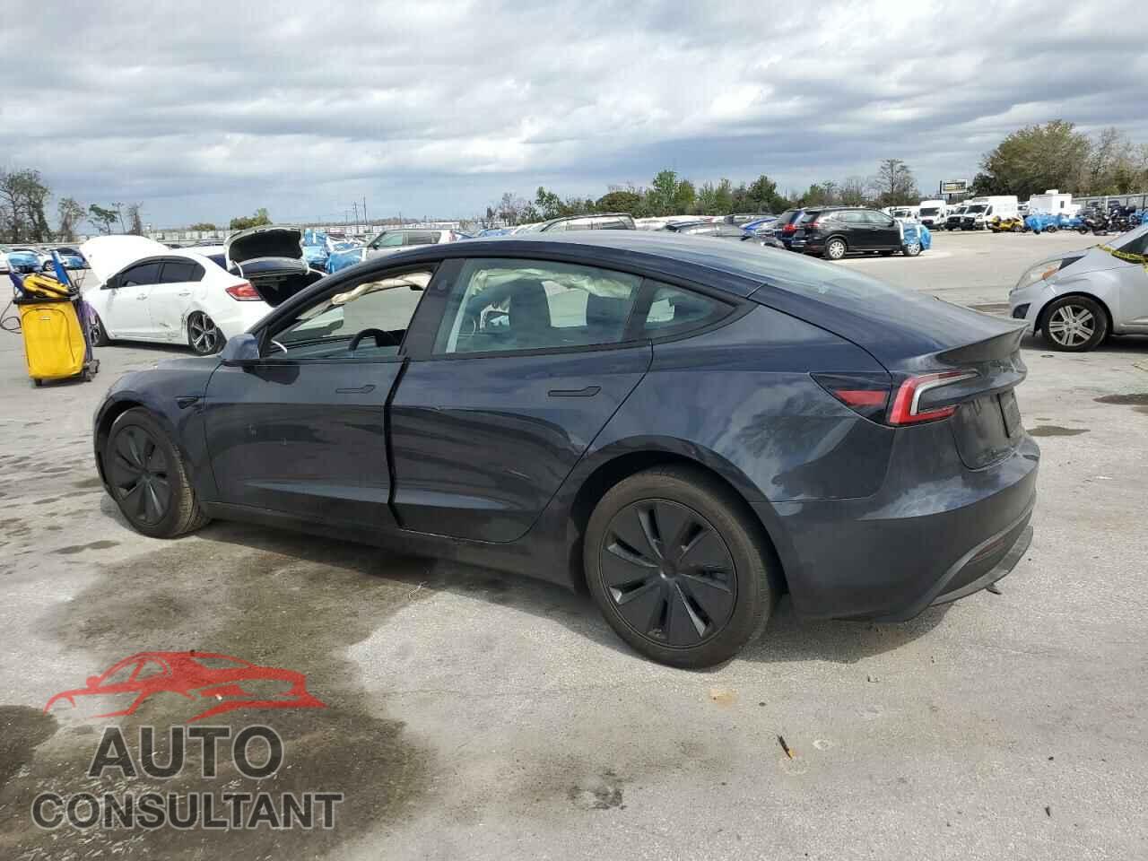 TESLA MODEL 3 2024 - 5YJ3E1EA3RF739920