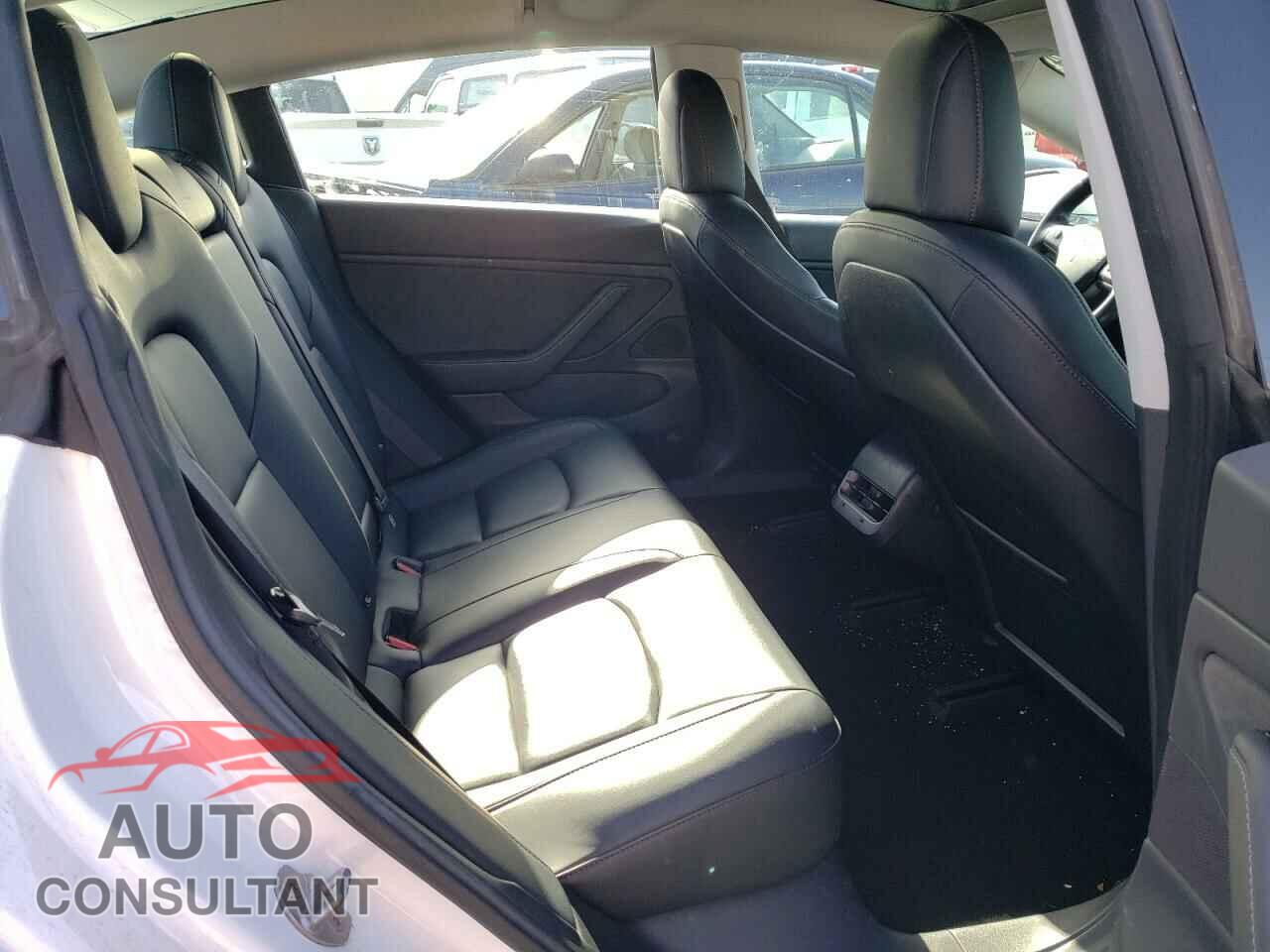 TESLA MODEL 3 2018 - 5YJ3E1EA5JF039594