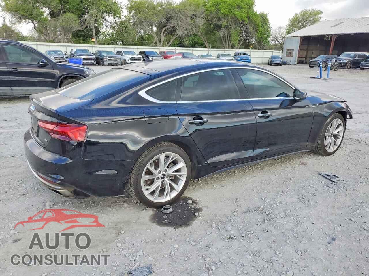 AUDI A5 2022 - WAUCBCF51NA003984