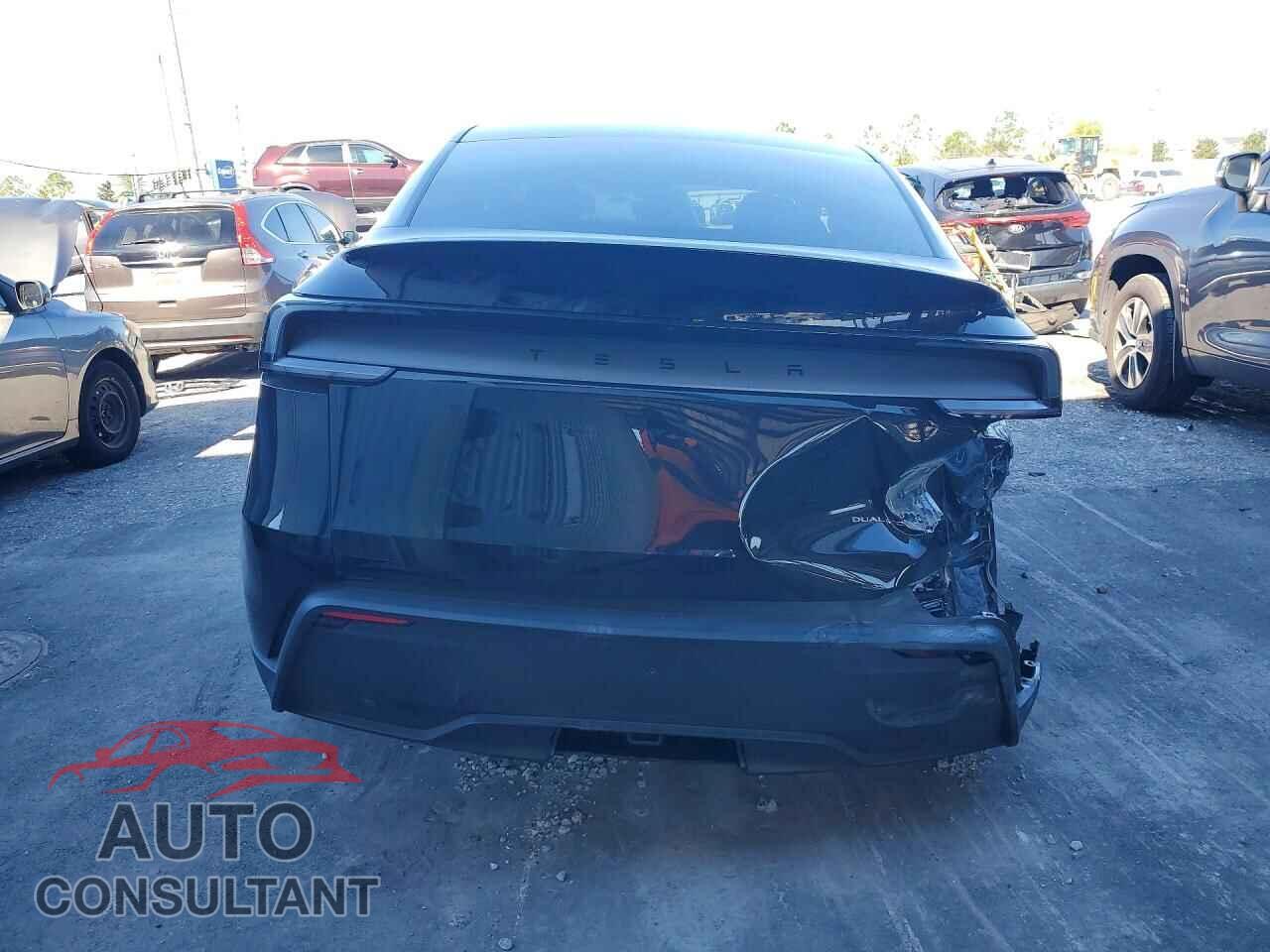 TESLA MODEL Y 2026 - 7SAYGDEEXTA458774
