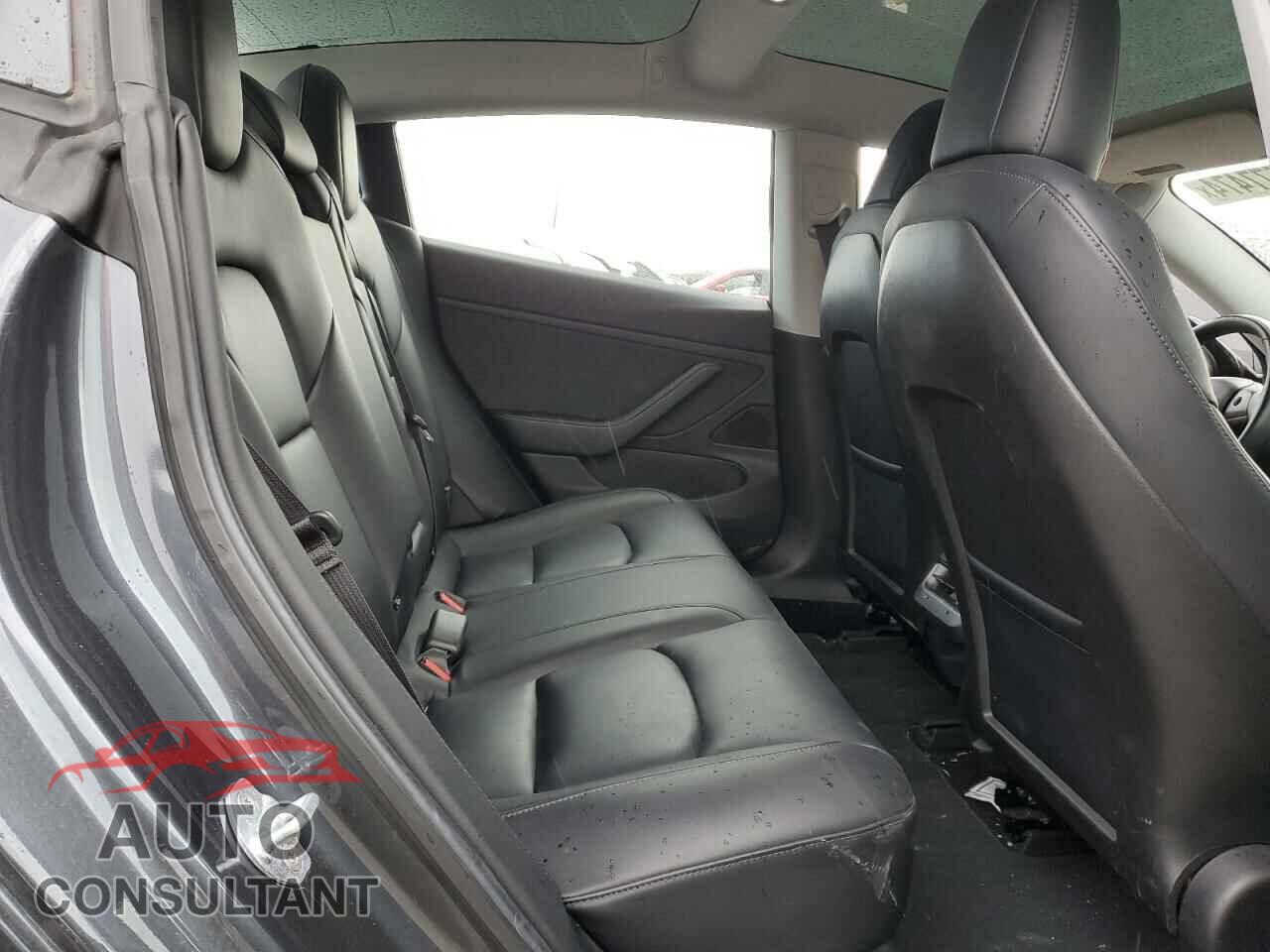 TESLA MODEL 3 2018 - 5YJ3E1EAXJF016294