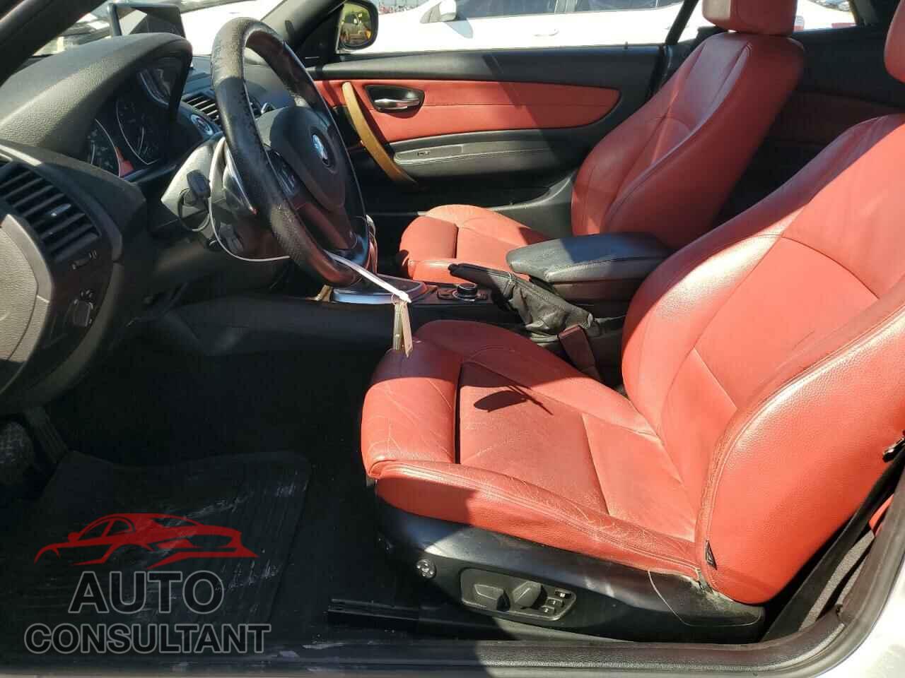 BMW 1 SERIES 2011 - WBAUN7C53BVM25010