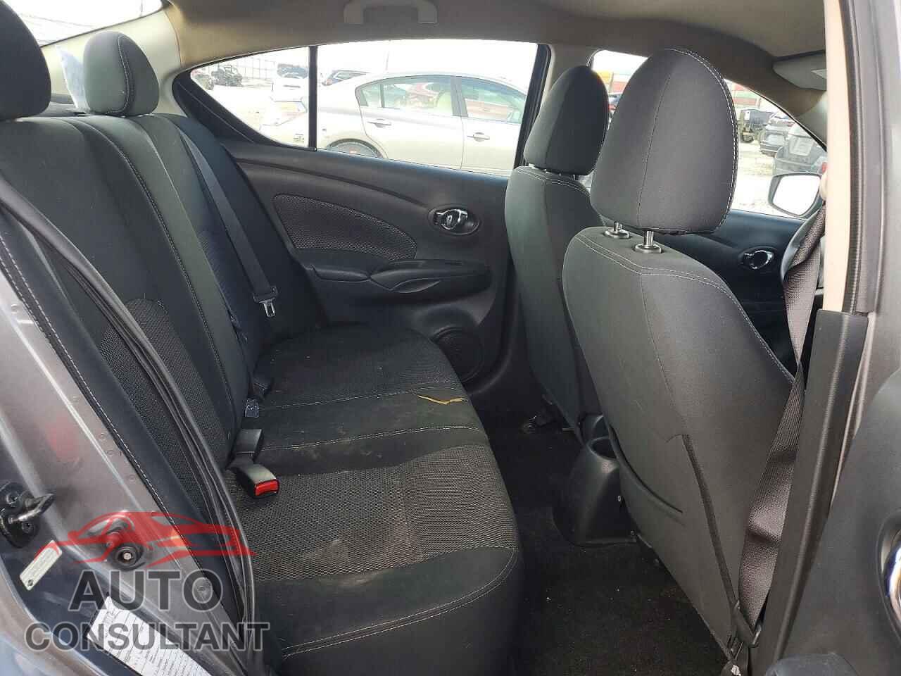 NISSAN VERSA 2017 - 3N1CN7AP8HL847501